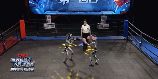 全球首个机器人拳王出炉：“AI策算师”团队宇树G1机器人获胜